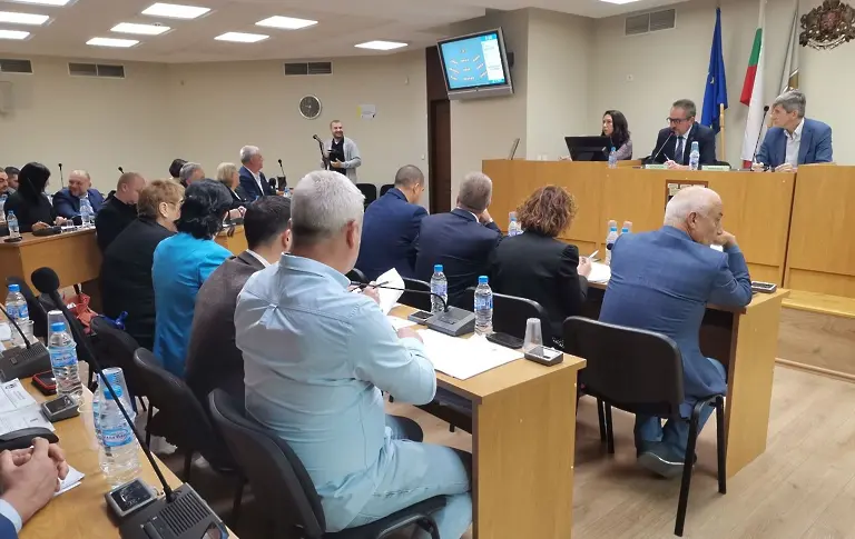 Избраха временно изпълняващи длъжността кмет на Община Плевен и на 16 кметства в общината