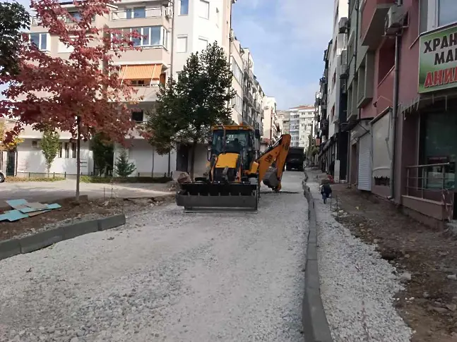 Започна основният ремонт на улица „Митрополит Климент”, вторият етап от реконструкцията на „Кара Колю” приключи