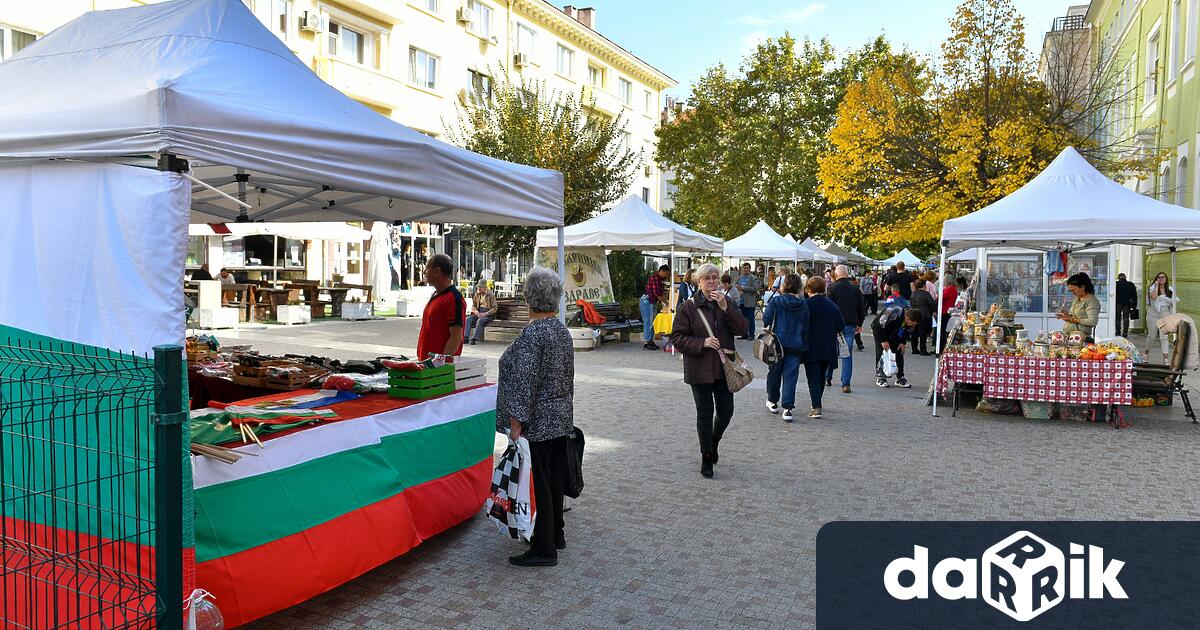 Изложение на традиционни занаяти Българско е гостува в Сливен То