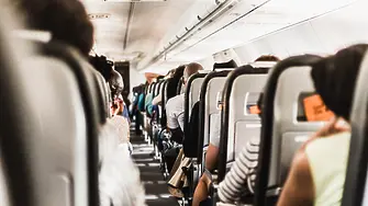 Токсичен ли е въздухът в самолетите