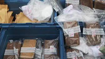 Хванаха 55 кг кокаин на ГКПП „Капъкуле“ в автомобил на посолство в София с дипломатически номер