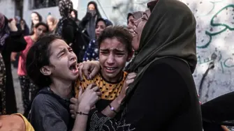 Палестинка по Дарик: Светът си затваря очите за уплашено до смърт дете и писък на друго, изгубило майка си