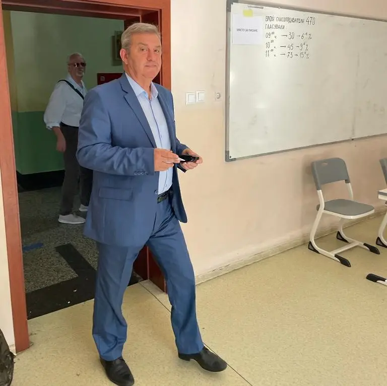 Проф. Долчинков: Гласувах за технократична среда в управата на Бургас