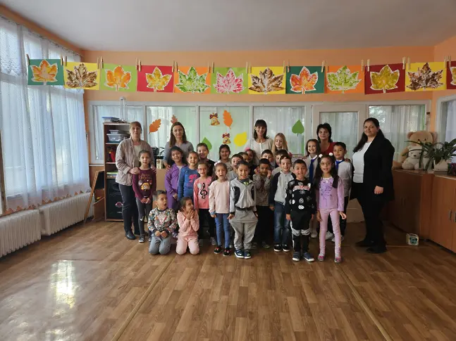 Учители и ученици от СУ Крум Попов с мисията на будителите