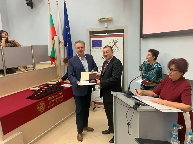 С тържествена церемония МУ-Плевен отбеляза 49 г. от създаването си/СНИМКИ/