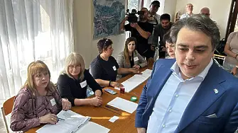 Асен Василев е заличен от избирателните списъци в Хасково