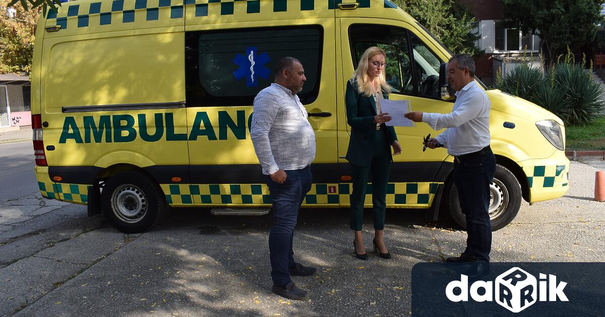 Напълно оборудвана линейка получи като дарение МБАЛ Пазарджик Дарителите са Спас