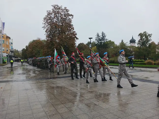 На Архангелова задушница в Плевен беше почетена паметта на воините, загинали за България