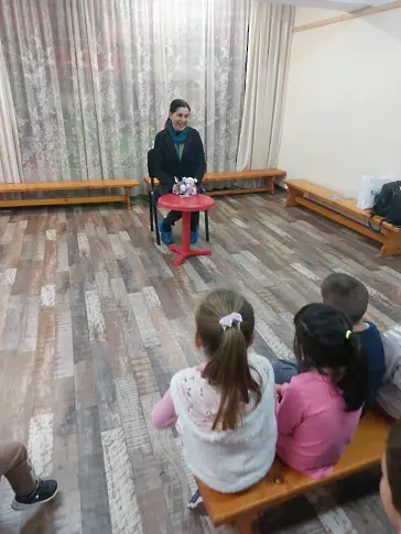 С вълнуваща среща ДГ „Пролет“ отбеляза Областната седмицата на четенето