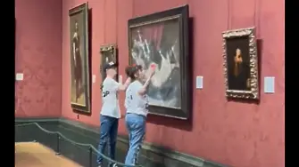 Екоактивисти счупиха стъклото пред картина на Веласкес (видео)