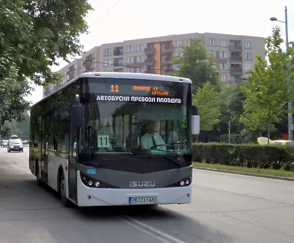 Градските автобуси №11 и 37 възстановяват маршрута си по ул. „Даме Груев”