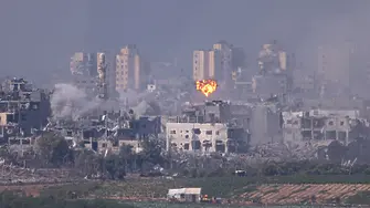 Израел извършва масирани удари по Газа, Ивицата е разцепена на две