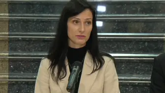Йотова: Ако заложниците все още нямат български документи, трябва по-скоро да ги направим наши граждани