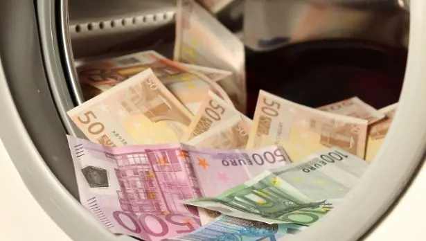 Разследват престъпна група в Добрич за пране на пари и укриване на данъци