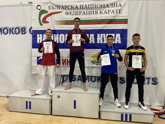 КК Мак Доналд завоюва 4 златни, 1 сребърен и 9 бронзови медала от националната купа