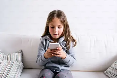 „И детето е човек“: Как дигиталните технологии променят съвременното образование