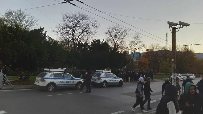 Има пострадали полицаи на протеста, Терзиев призова за спокойствие (видео и снимки)