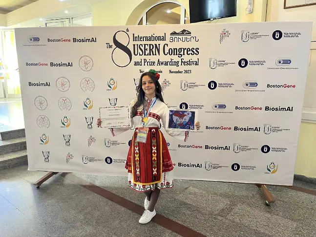 Златните медалисти на арт школа „Колорит“ в конкурса „Здраве 2023“ се завърнаха от церемонията в Ереван