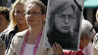 Кремъл помилва осъден за убийството на Анна Политковска заради служба на фронта