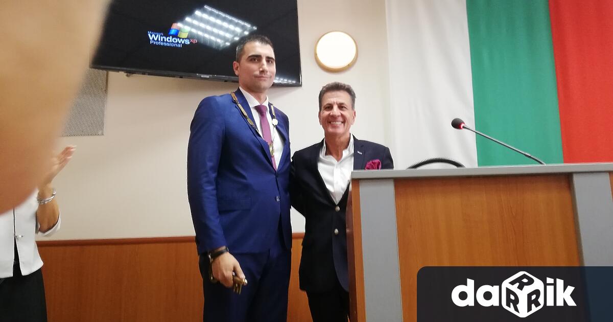 Младият адвокат Петър Куленски вече официално е кмет на Пазарджик