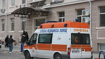 Млад мъж е в болница след пътен инцидент край Сливен