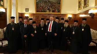 “Санкциониран по “Магнитски” за корупция и “говорител на държавата”: Защо Пеевски се срещна с митрополити 