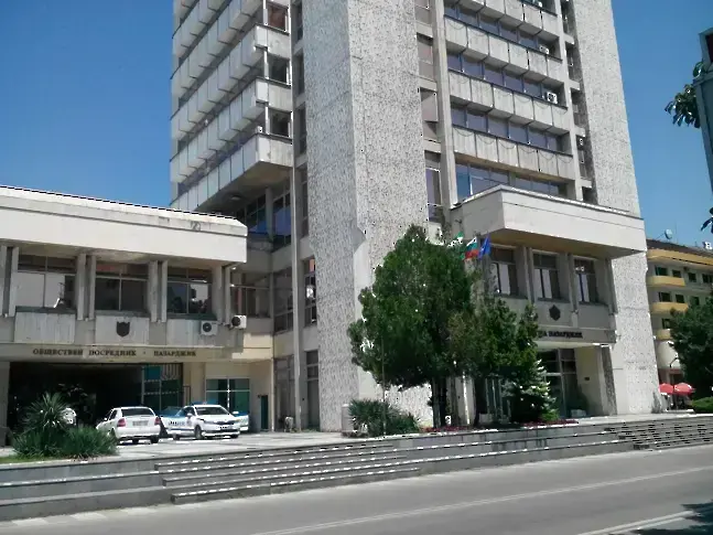 Изплащат възнагражденията на членовете на секционни комисии в Пазарджик