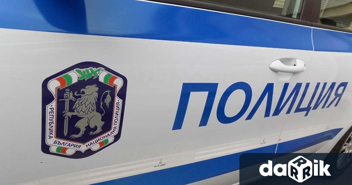 По сигнал за взломна кражба работят полицаи от Сливен За