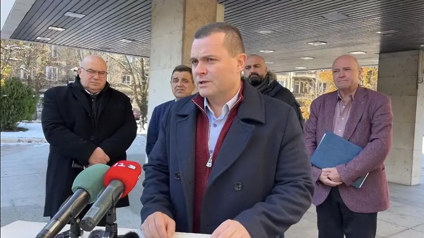 Пенчо Милков: Не съм удовлетворен от работата на фирмата за почистване на тротоарите, ще ревизираме договора