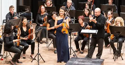 Концерт „Животът в чужбина“ с Лия Петрова и Симфониета Враца тази вечер