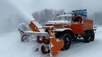 Армията помага в разчистването на  снега във Враца