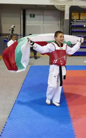 Кюстендилски отбор по Таекуондо обра златото в Сараево!