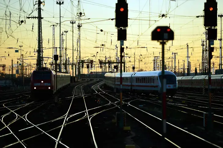 Всички главни железопътни линии са проходими, с изключение на Даскотна – Люляково