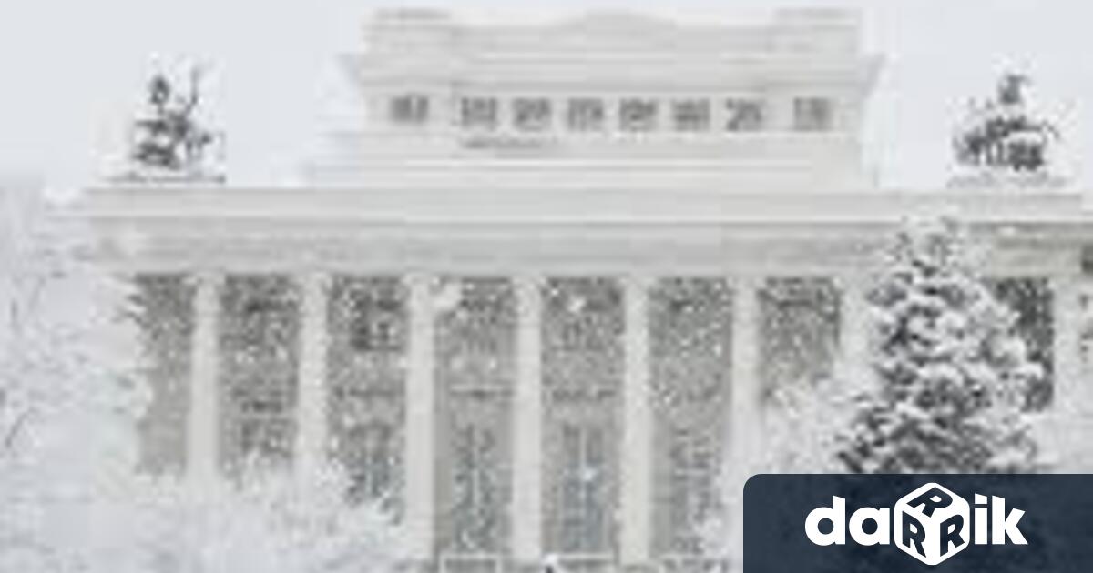 Снежната покривка в Габрово надхвърля 50 сантиметра проходът Шипка е