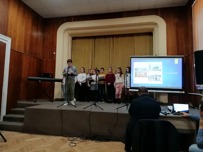 Празник на поезията, музиката и изобразителното изкуство в  ОУ „Валери Петров“