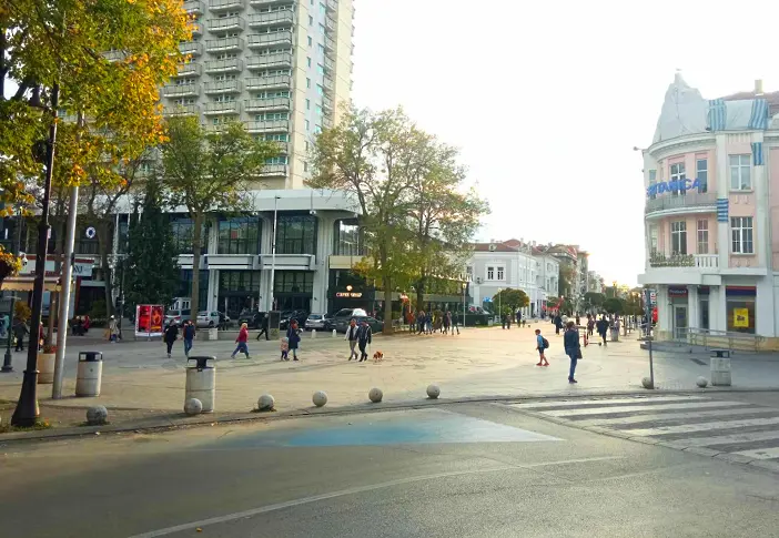 Историята на “Севастопол” – култовото място за срещи във Варна