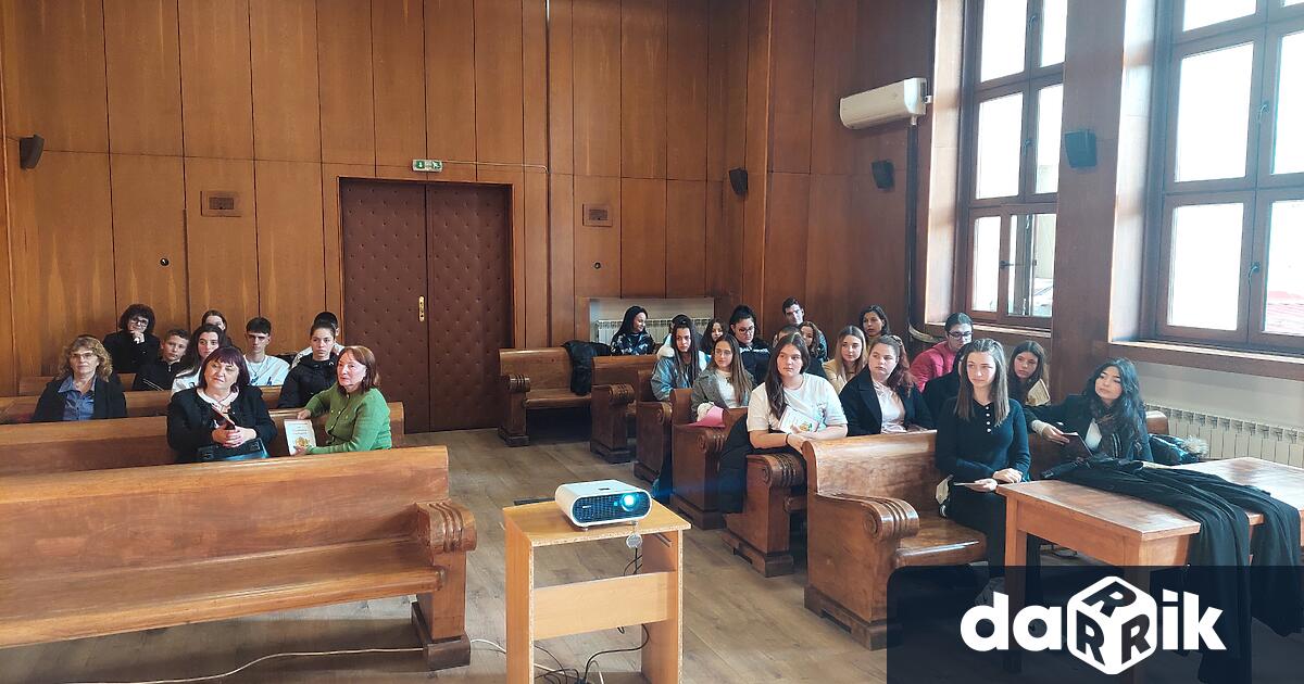 За десети път в Пазарджик официално започна образователната програма “Съдебната