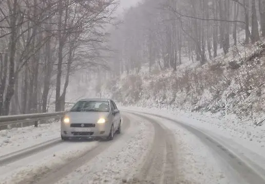 40 см сняг в област Враца - без захранване са в 5 общини