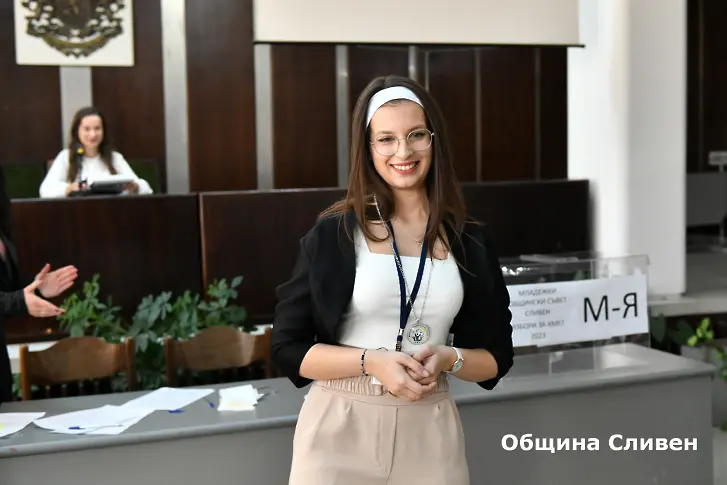 Ванеса Иванова е новият младежки кмет в Сливен 