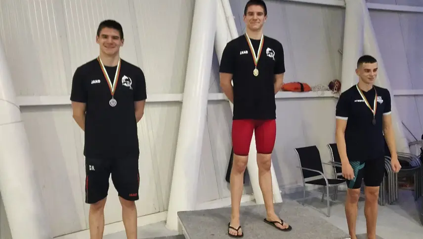 Плевенчаните братя Найденови спечелиха шампионски и вицешампионски титли на Държавното първенство по плуване!