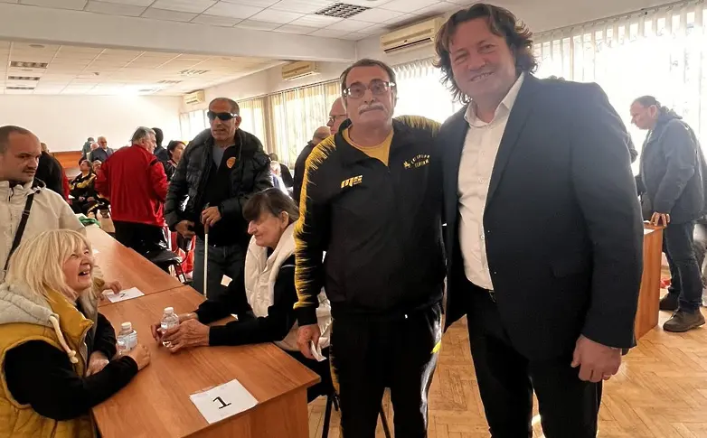 Заместник-кметът Николай Бухалов откри турнир по шахмат