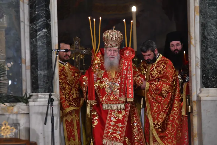 Българският патриарх Неофит е приет в болница