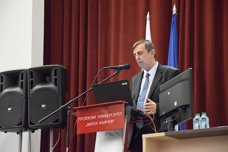 Проф. д-р Пламен Кангалов е новият ректор на Русенския университет