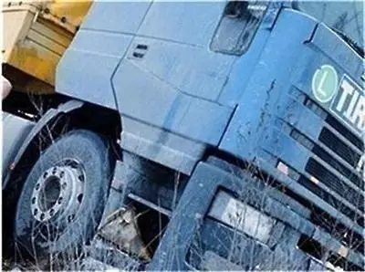 Молдовски шофьор на ТИР остана без 700 литра гориво край монтанско село