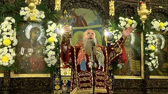 Митрополит Николай отслужи празнична литургия в асеновградския храм „Св. Николай Чудотворец“