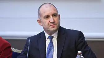 Радев наложи вето върху предоставянето на бронирана техника на Украйна