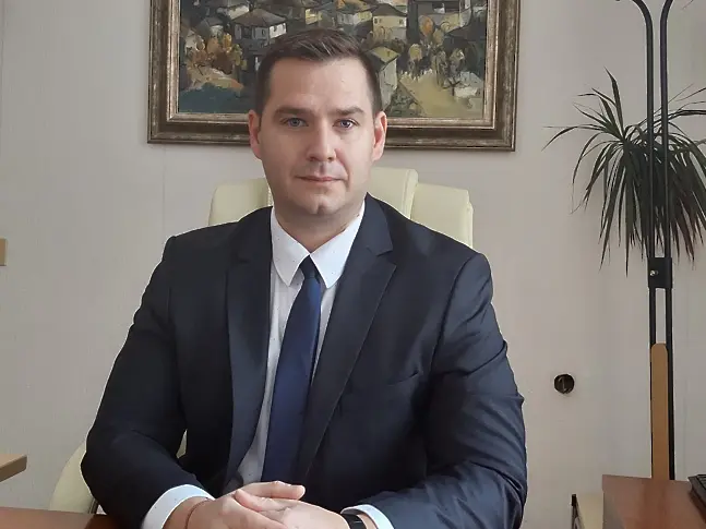 В длъжност встъпи зам.-кметът по икономическа политика и финанси на Община Ловеч