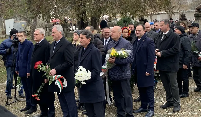 Плевен отбеляза 146 години от Плевенската епопея - 1877 г./СНИМКИ/
