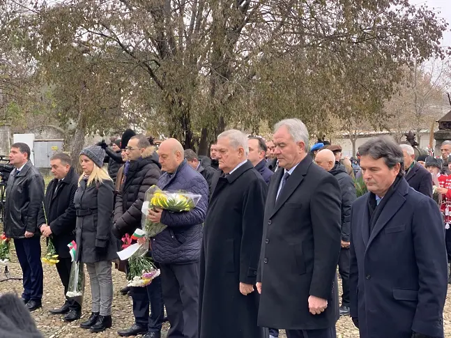 Плевен отбеляза 146 години от Плевенската епопея - 1877 г./СНИМКИ/
