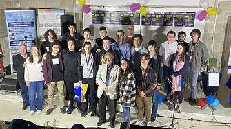 Коледното състезание на знаещите на клуб „Квант“ провокира младите умове на Пловдив